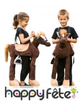 Poney sur bretelles pour enfant