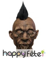 Petite tête vaudou à suspendre, yeux cousus