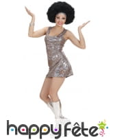 Robe courte disco argentée à motifs