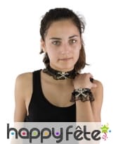 Ras de cou et bracelet dentelle et squelette