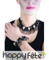 Ras de cou et bracelet dentelle et tête de mort