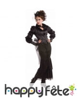 Robe noire steampunk prêt du corps