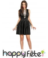 Robe noire torse squelette et voile