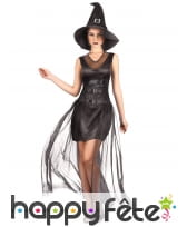 Robe noire unie mi-longue de sorcière