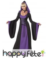 Robe noir violet capuche et larges manches