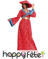Robe rouge de femme chinoise