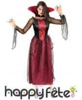 Robe rouge de vampire avec voilage noir