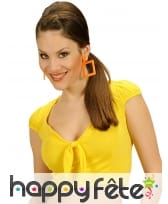 Top jaune avec noeud sur le devant