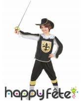 Tenue noir et dorée de petit mousquetaire