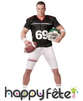 Tenue noire et blanche de footballeur américain