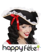 Tricorne pour dame avec dentelle et ruban rouge