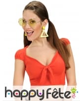 Top rouge avec noeud sur le devant