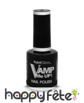 Vernis à ongle noir de vampire