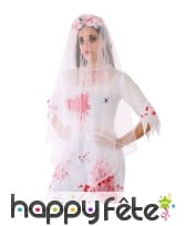 Voile de mariée blanc ensanglanté avec roses