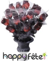 Vase gothique roses rouges et toile d'araignée, image 1